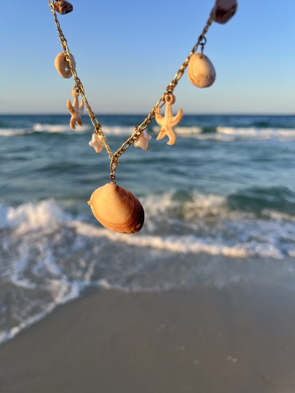 The sea's offering : The necklace - Image 3