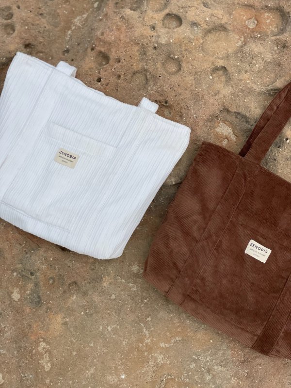 Choco velvey tote bag - Image 2