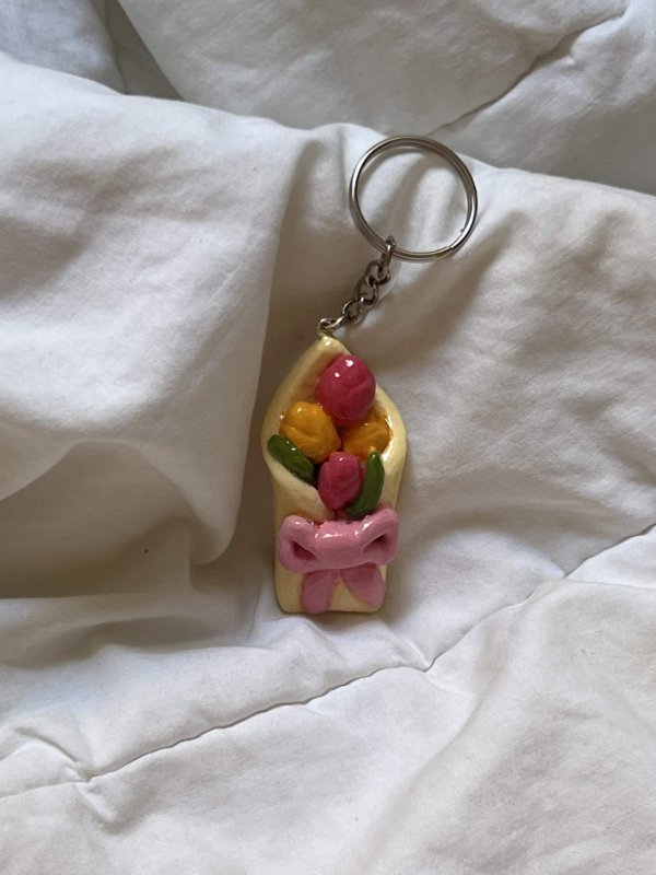 Tulip bouquet keychain - Image 2